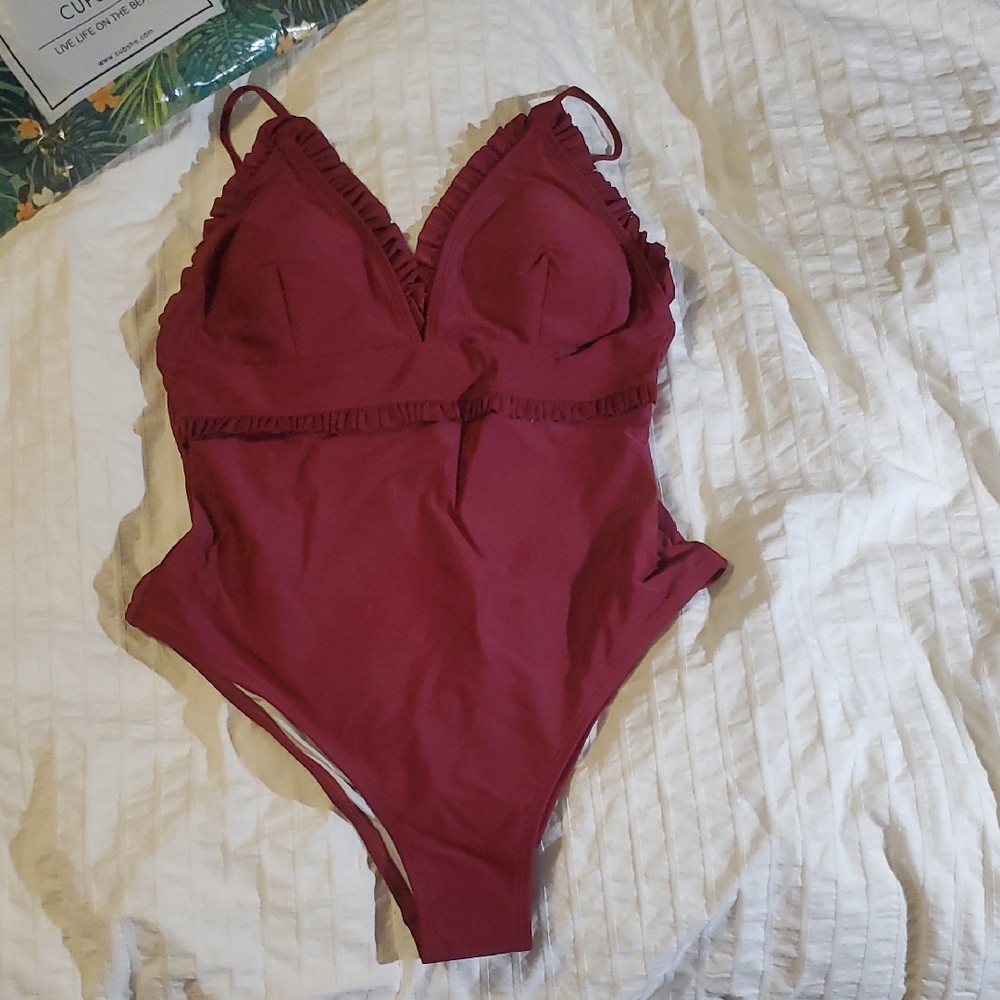 Cupshe Wine Ruffled Swimsuit